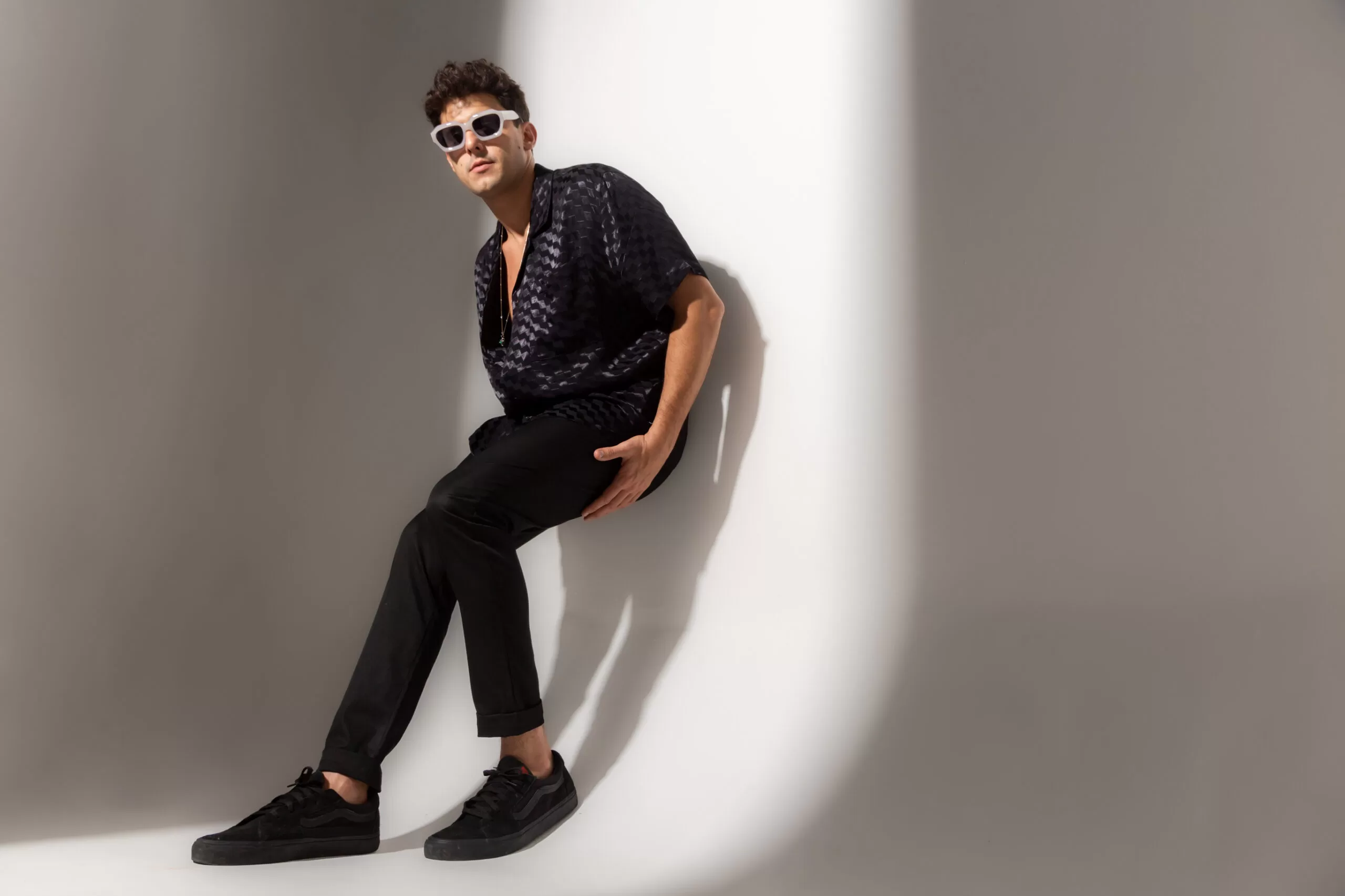 Renan Guerra celebra os ciclos da vida com o álbum “Vitórias”