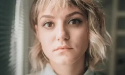 Surya canta o amor à primeira vista no single “At First”