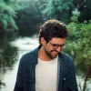 Deixamos Fugir, terceiro single de Thiago Guimarães traz vibe oitentista
