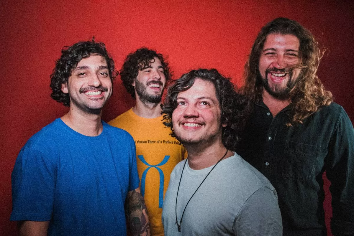 Selvagens à Procura de Lei lança clipe “Por Todo o Universo”