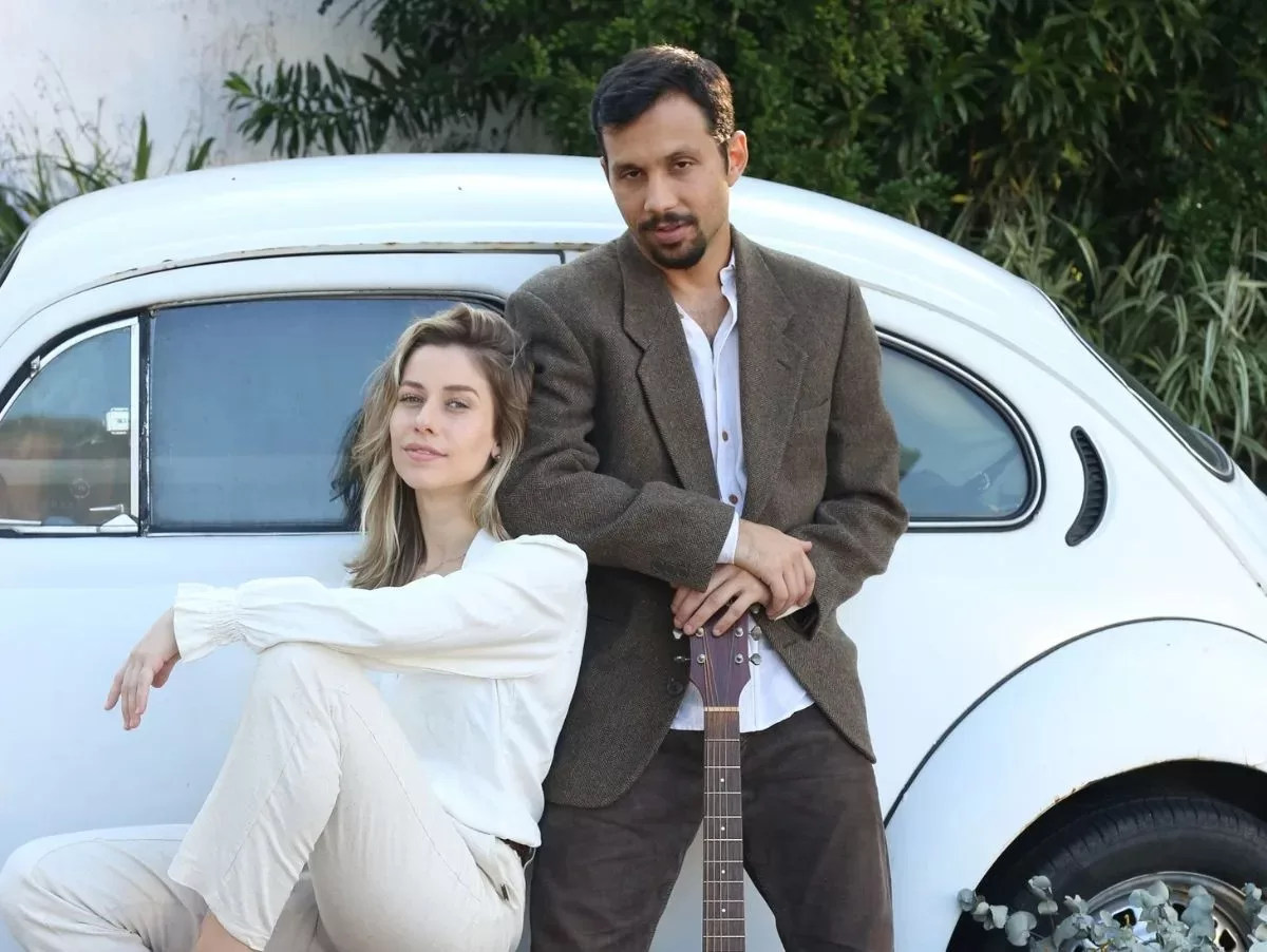 Dudalu traz o clima de verão para uma celebração do que importa na vida em “Instantes”