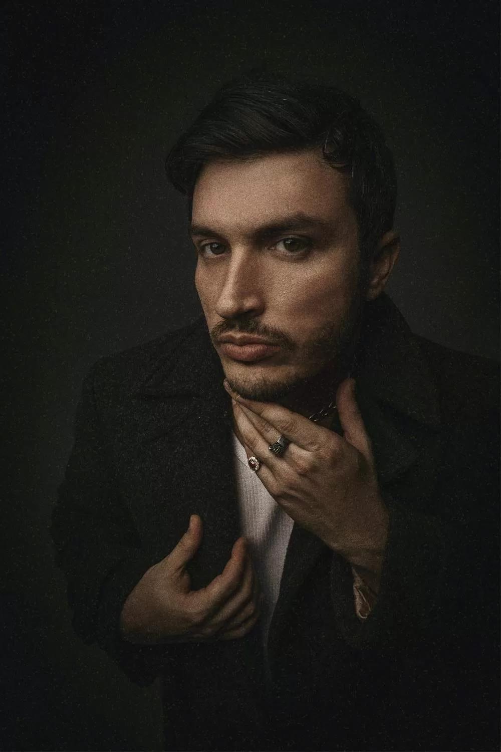 O Dante explora a dualidade humana no álbum “Filhos da Noite” 