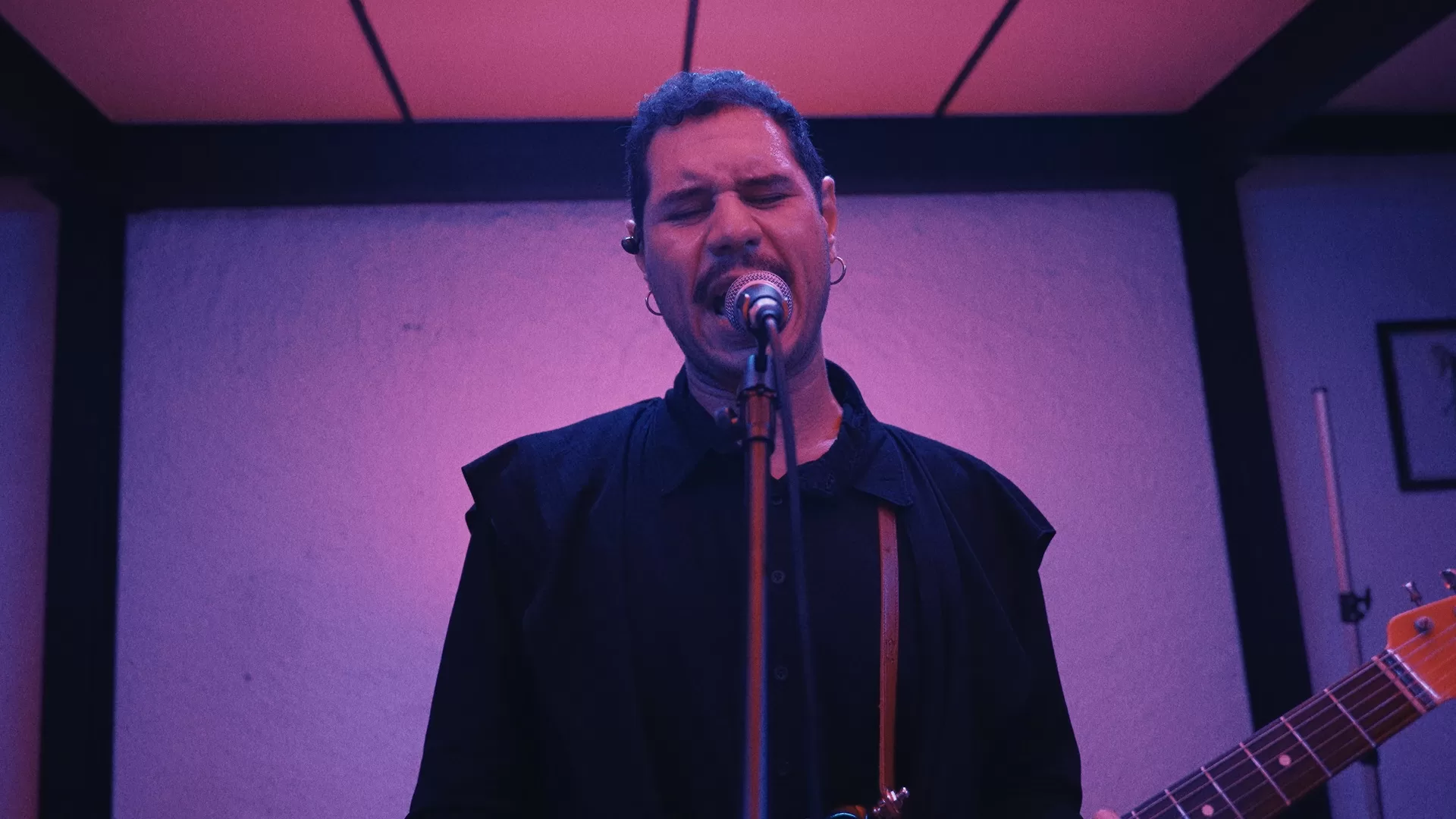 Rasura antecipa álbum com sessão ao vivo