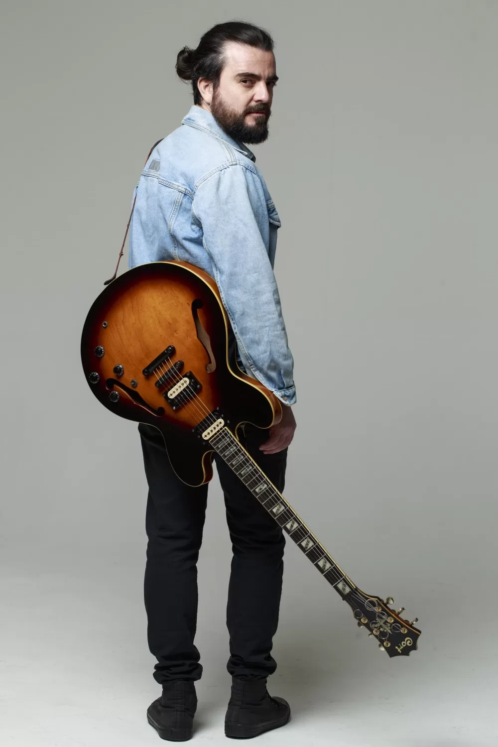 Will Magalhães une MPB, blues, rock e jazz em álbum de estreia