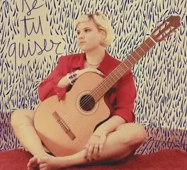 Prestes a lançar disco de estreia solo, Bruna Alimonda faz show no carnaval de Recife