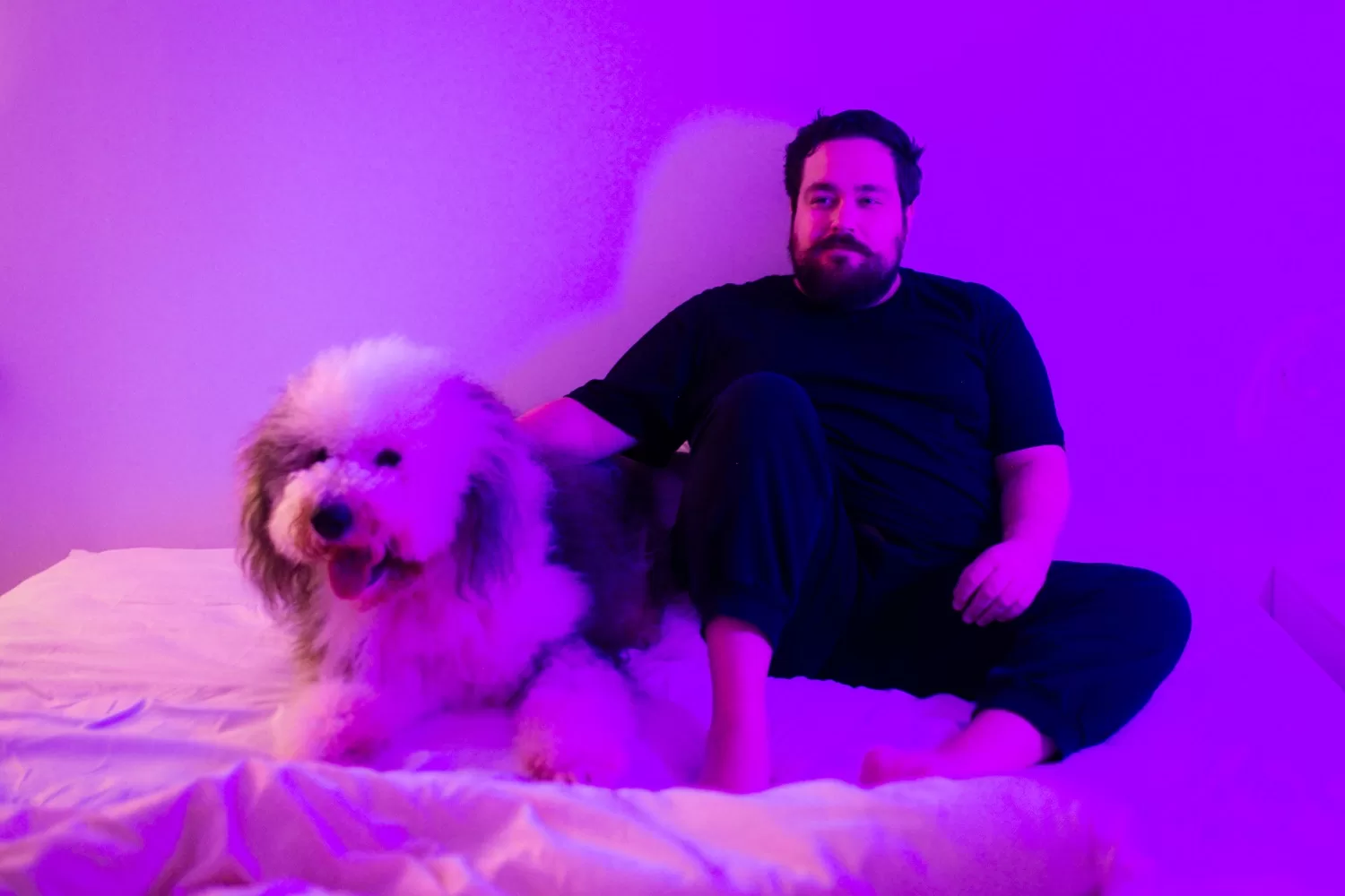 Jokin prepara estreia solo com olhar colaborativo e indie bilíngue