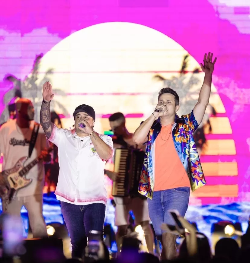 Matheus e Kauan estreiam turnê Praiou no Rio de Janeiro com surpresas no palco