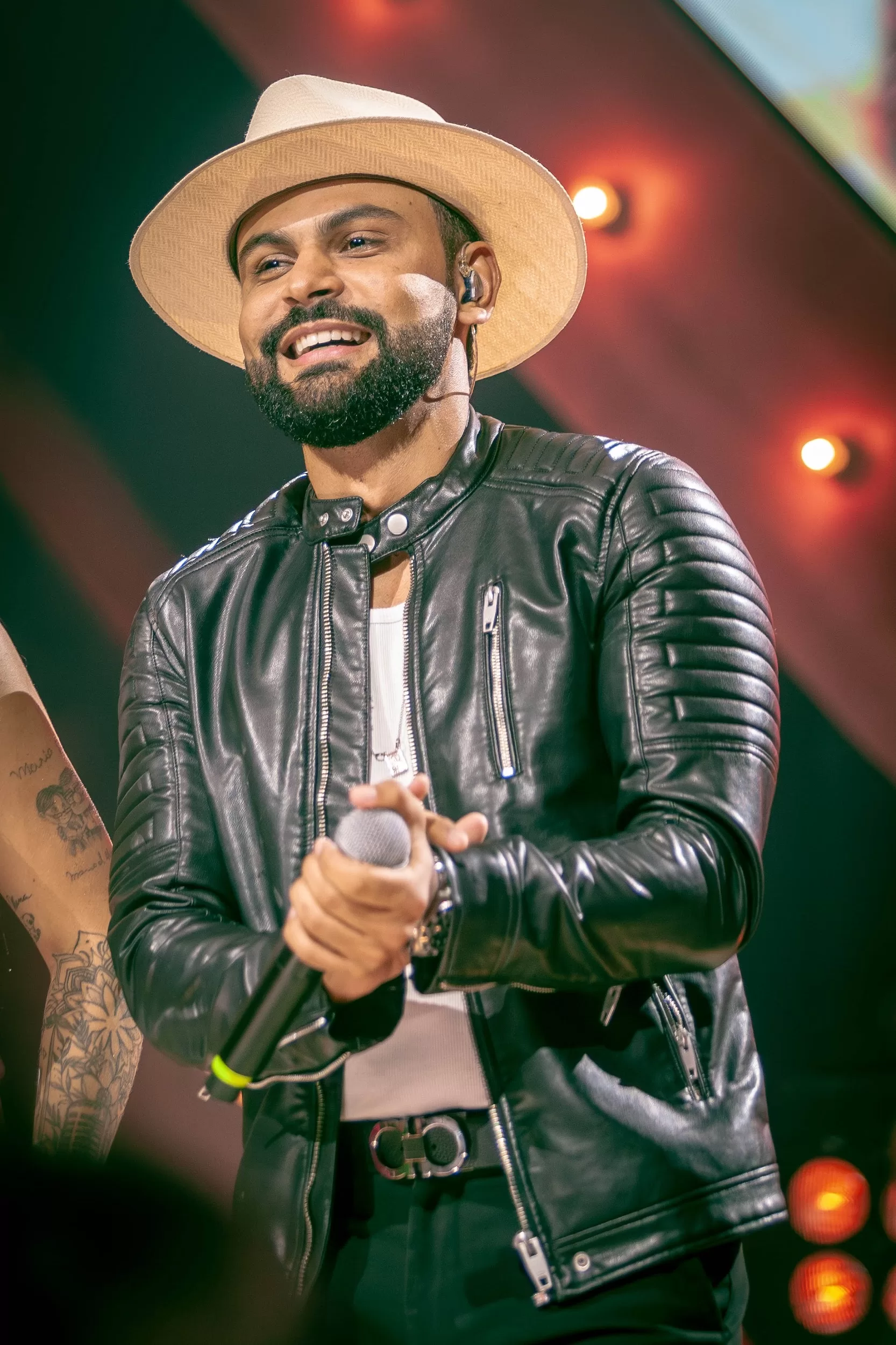 Casca de Bala! Thullio Milionário é dono do hit viral da internet e já chamou atenção de várias celebridades 