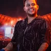 Thiago Aquino surpreende com álbum inédito