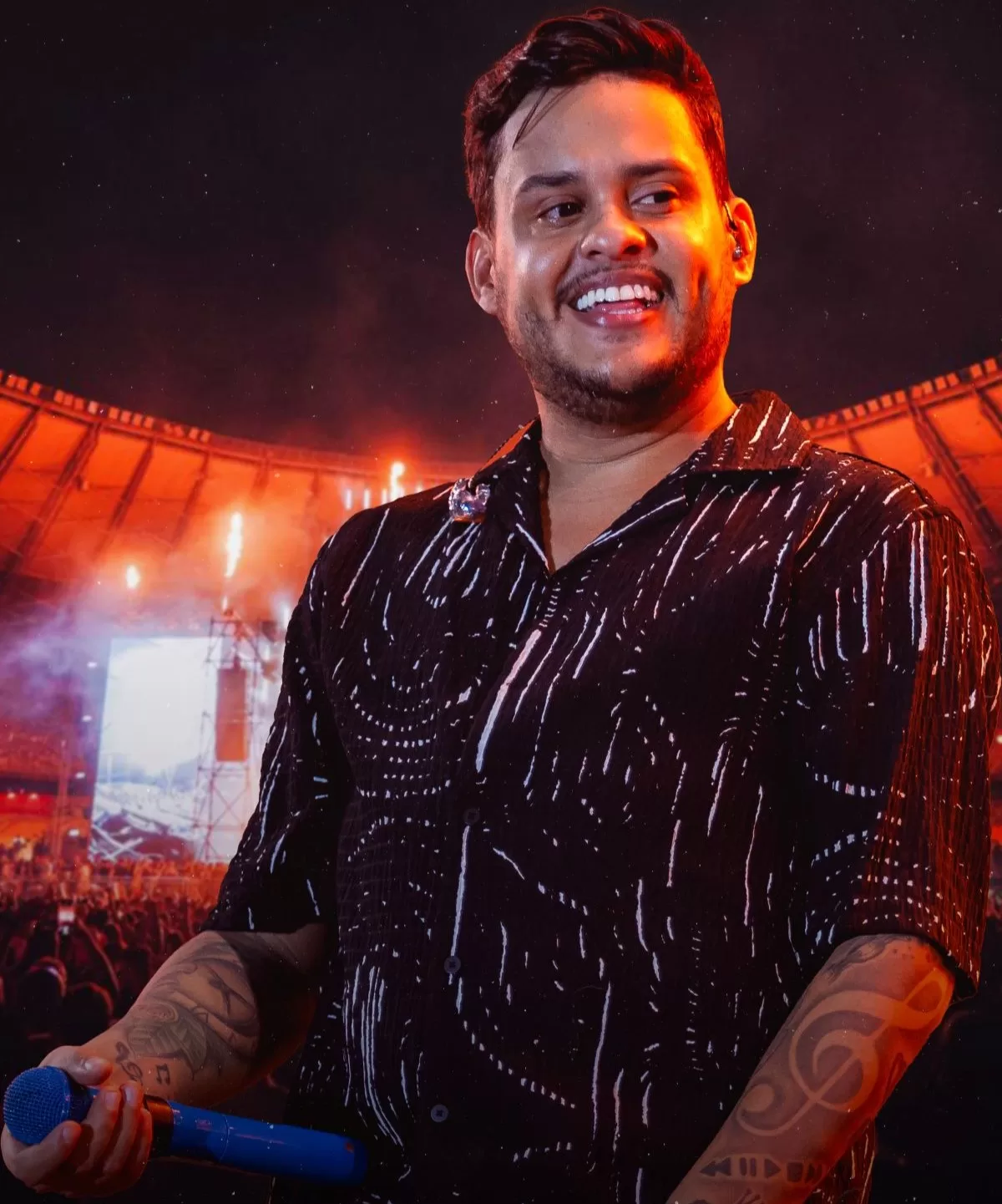 Thiago Aquino surpreende com álbum inédito