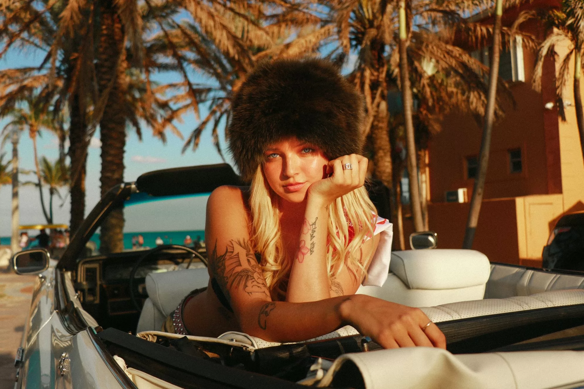 Joalin lança nova versão de “Bikini” remixada pela venezuelana MJ Nebreda