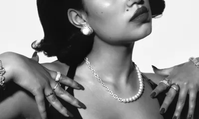 RAYE apresenta a épica “Genesis.” no estádio de Wembley