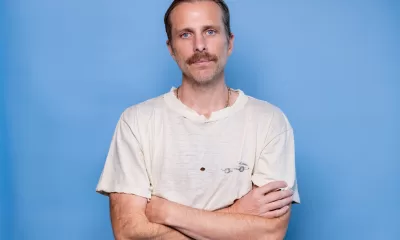 AWOLNATION une pop alternativo e rap em “I Am Happy”, com Del The Funky Homosapien