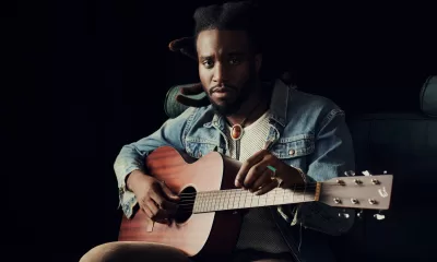 Shaboozey apresenta hit “A Bar Song (Tipsy)” no BET Awards com participação especial de J-Kwon