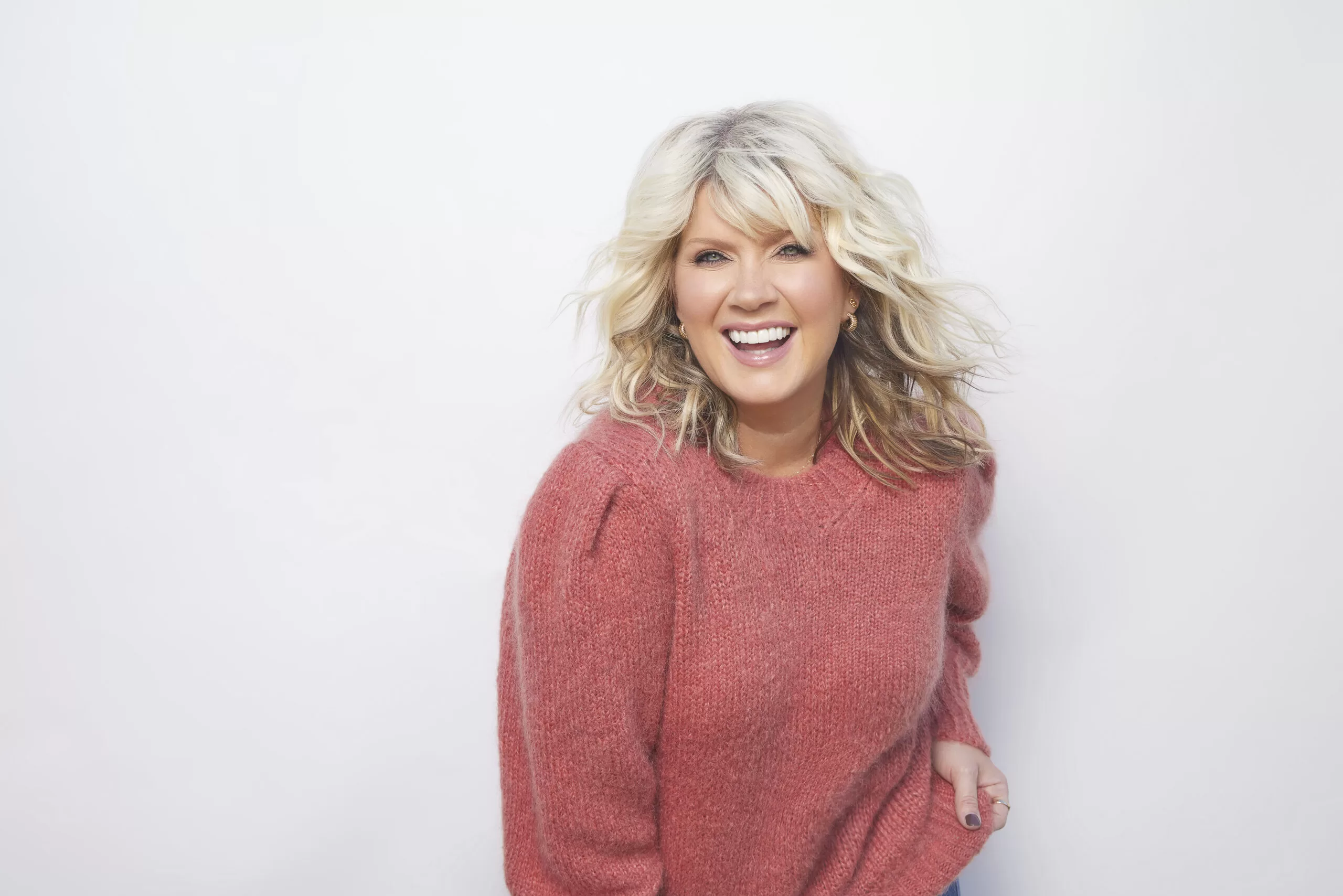 Americana Natalie Grant canta em português canção do musical “Querido Evan Hansen”