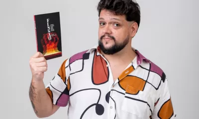 Almir Chiaratti faz turnê de performances que unem poesia e música em unidades do Sesc do Rio