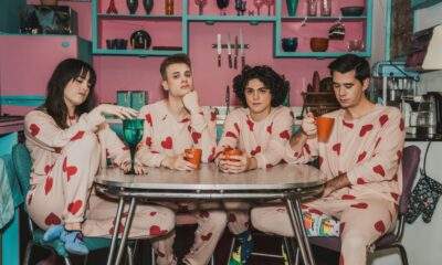 Banda canadense A Short Walk to Pluto reflete chegada da vida adulta no álbum de estreia “Out of Range”