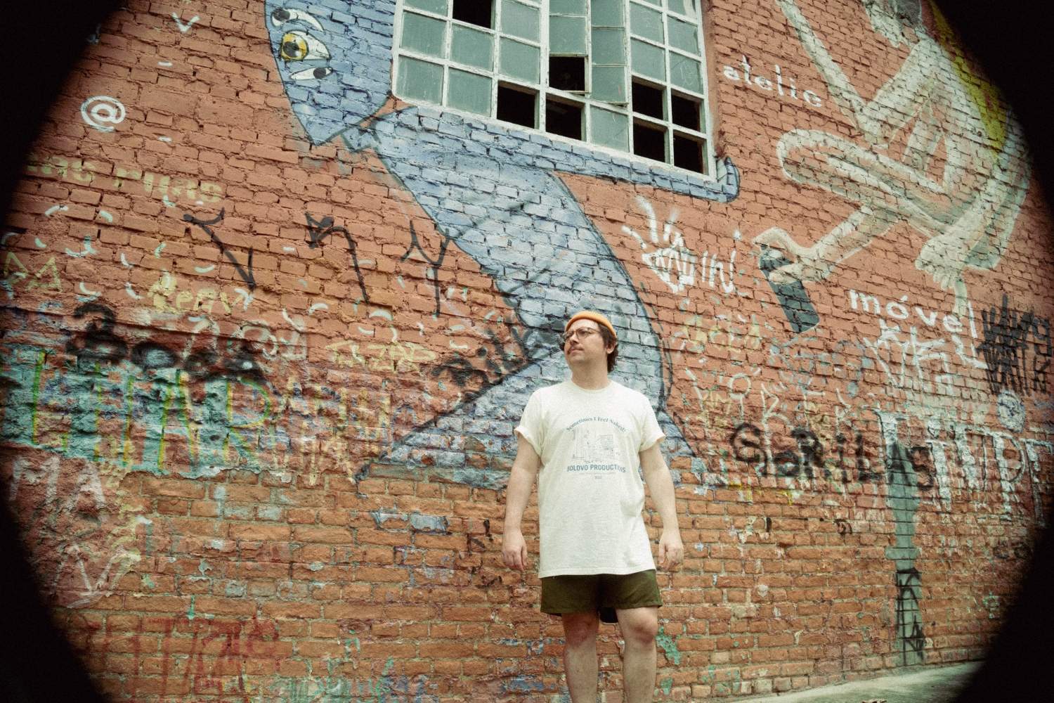 JOVA lança “Uno Bianca”, parceria com o artista italiano Amado