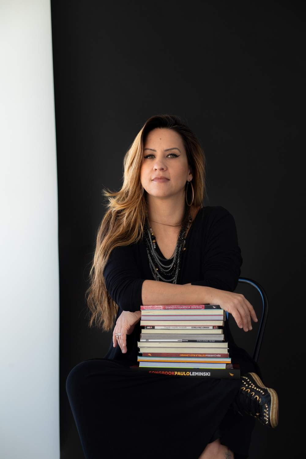 Estrela Ruiz Leminski lança livro em Brasília