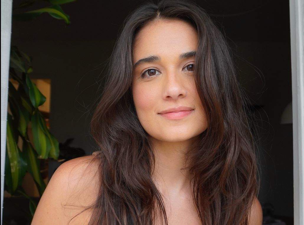 Amanda Azevedo celebra indicação de “Melhor Atriz de Comédia” no Rio Webfest